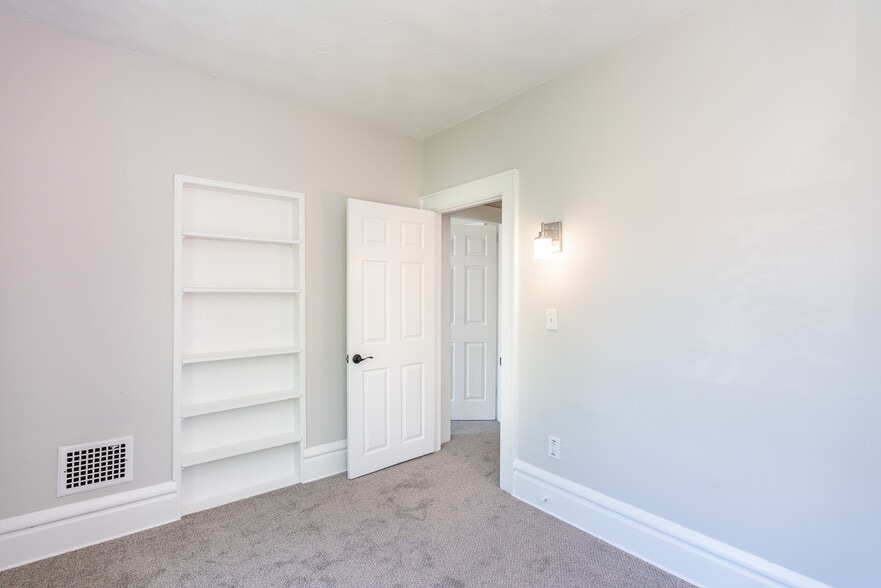 Bedroom 1 - 2435 Summit St