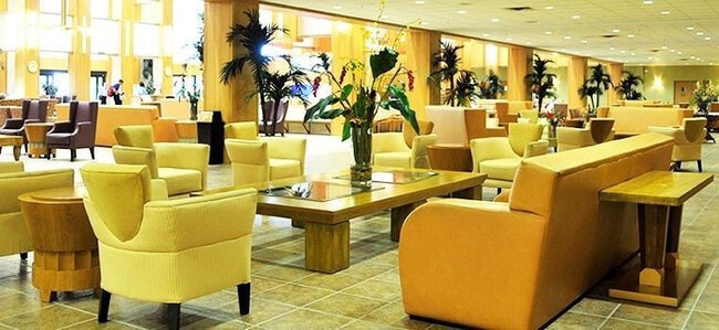 Building Photo - 446 Fanshaw K