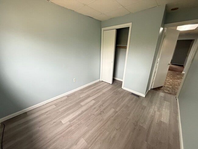 Building Photo - 504 N State St