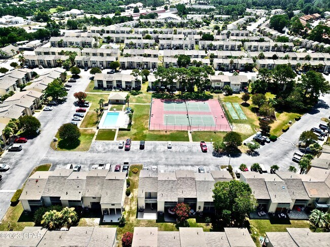 Building Photo - 191 White Sandy Dr