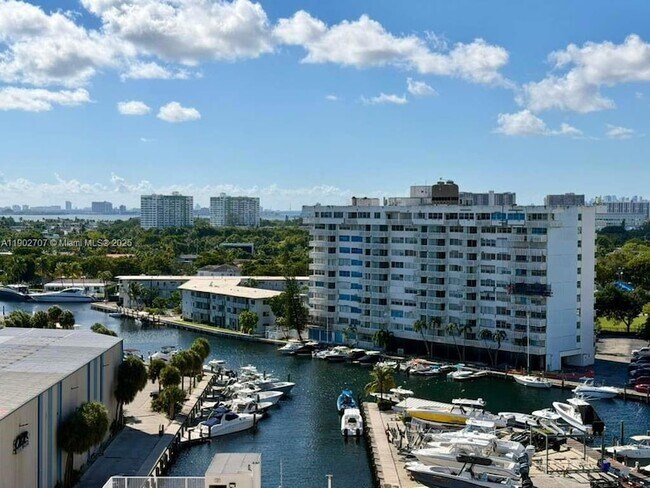 Building Photo - 13499 Biscayne Blvd