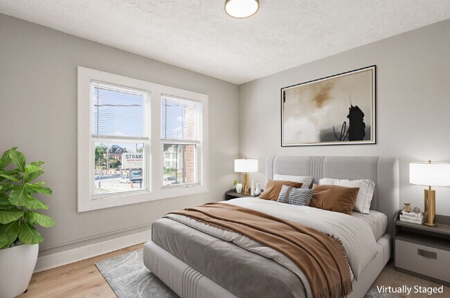 Building Photo - 2 Bedroom - Beautifully renovated, modern townhome close to downtown Columbus!