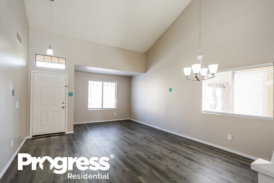 Building Photo - 8613 W Cordes Rd