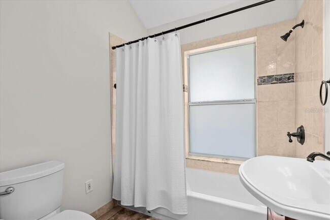 Building Photo - 2327 4th Ave N