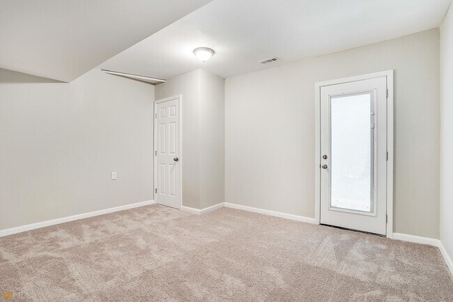 Building Photo - 1041 Avon Breeze Ct