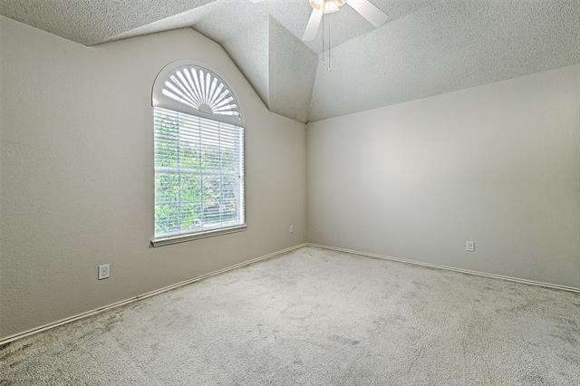 Building Photo - 9701 Thorncliff Dr