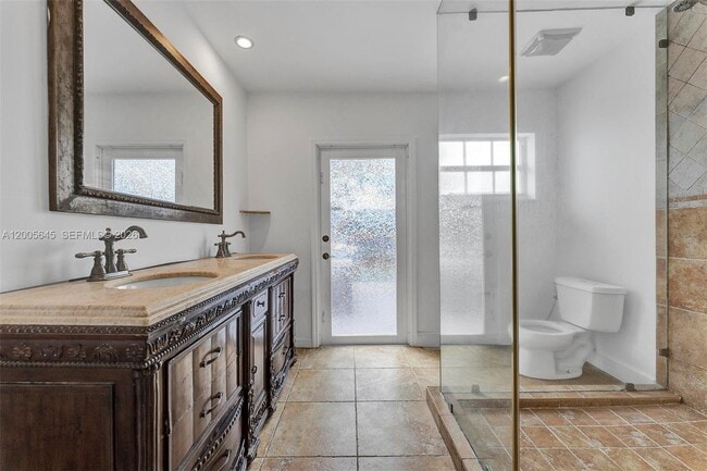 Building Photo - 9750 SW 74th St