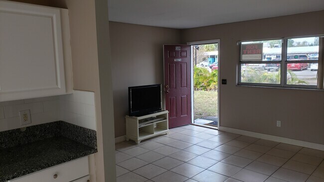 Building Photo - 1309 Union St