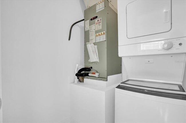 Building Photo - 3008 Mirage Pl