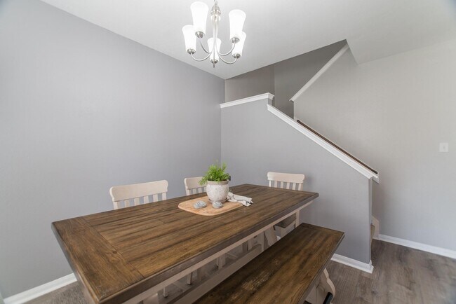 Building Photo - 2823 Sage Bluff Ave