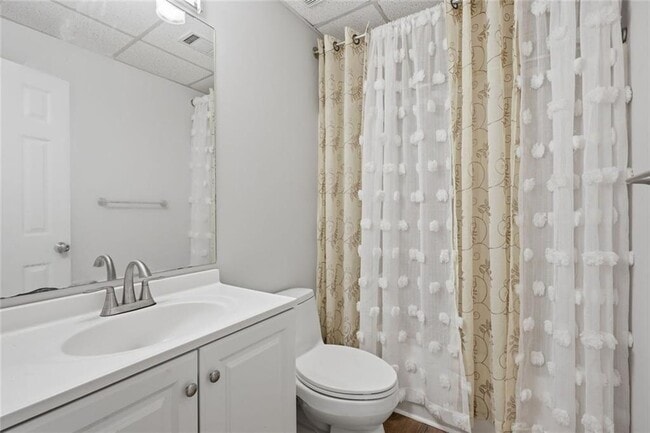 Building Photo - 638 Oberlochen Way