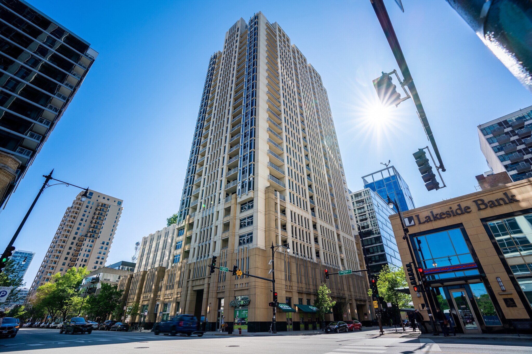 Building Photo - 1400 S Michigan Ave