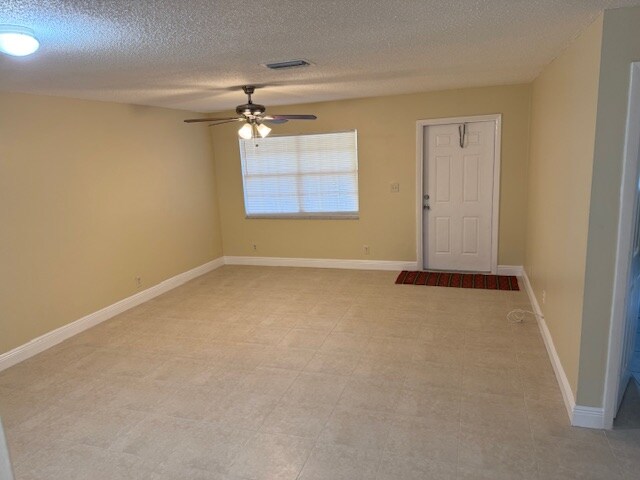 Building Photo - 4063 SW 51st St