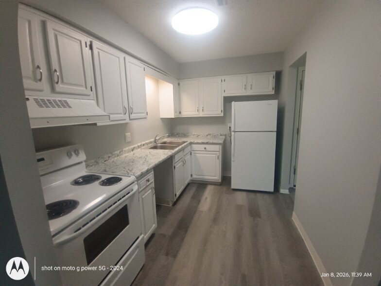 Building Photo - 5240 Emil Ave SW