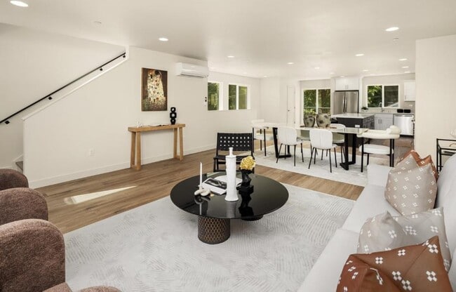 Building Photo - 6628 52nd Ave W