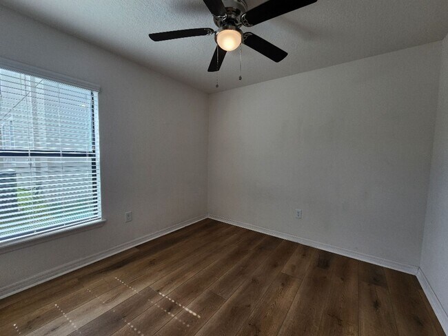 Building Photo - 11910 Winterset Cove Dr