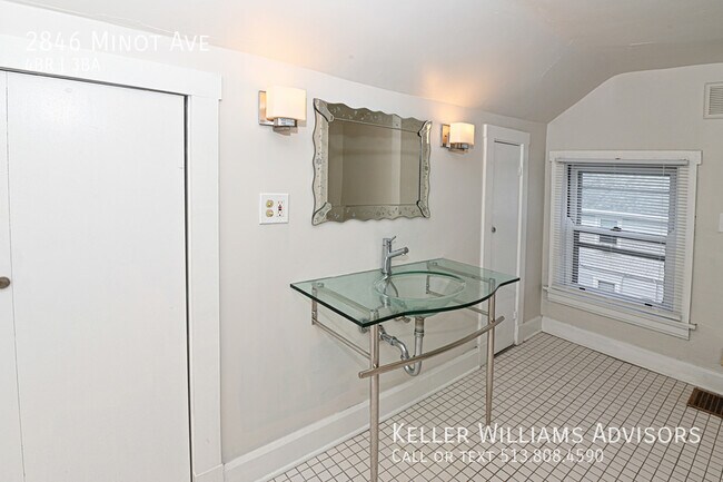 Building Photo - 2846 Minot Ave