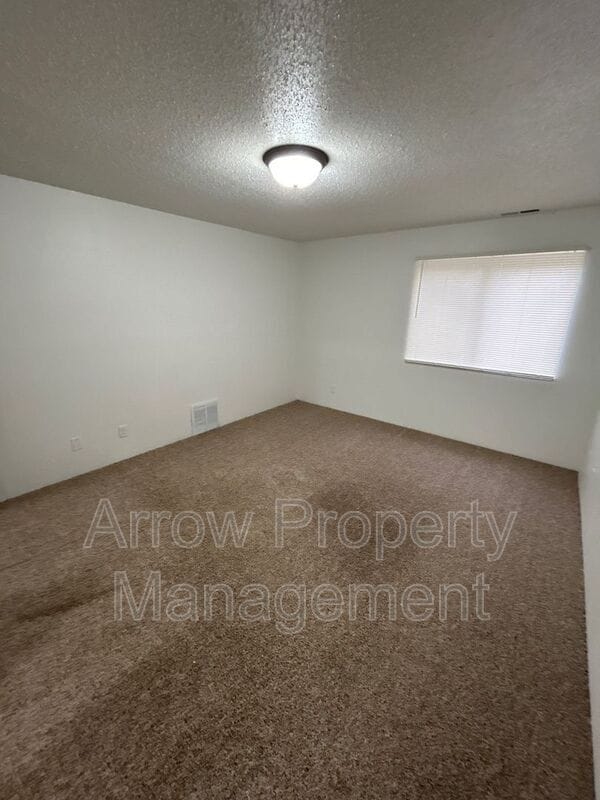 Building Photo - 201 E Arbor Ave