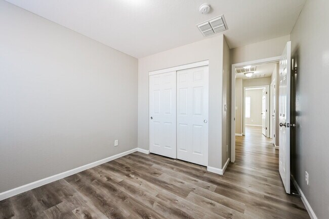 Building Photo - 43240 N Whisper Ln