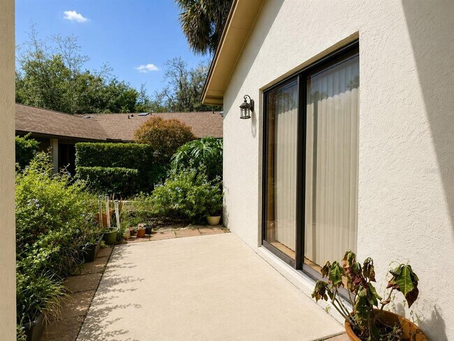 Building Photo - 1455 King Ct