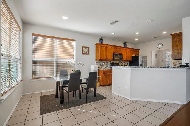 Building Photo - 6200 Melanie Dr