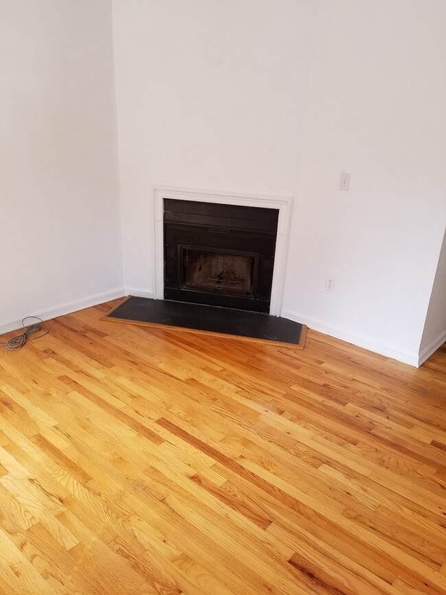 Building Photo - 81 Conduit St