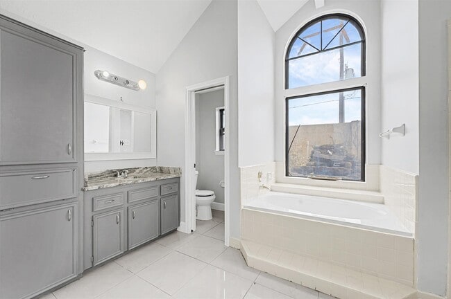 Building Photo - 7223 Mission Ct Dr