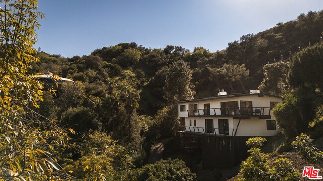 Building Photo - 7802 Torreyson Dr