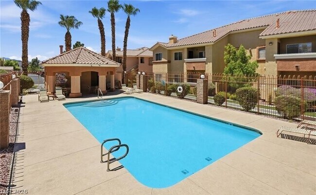 Building Photo - 1050 E Cactus Ave