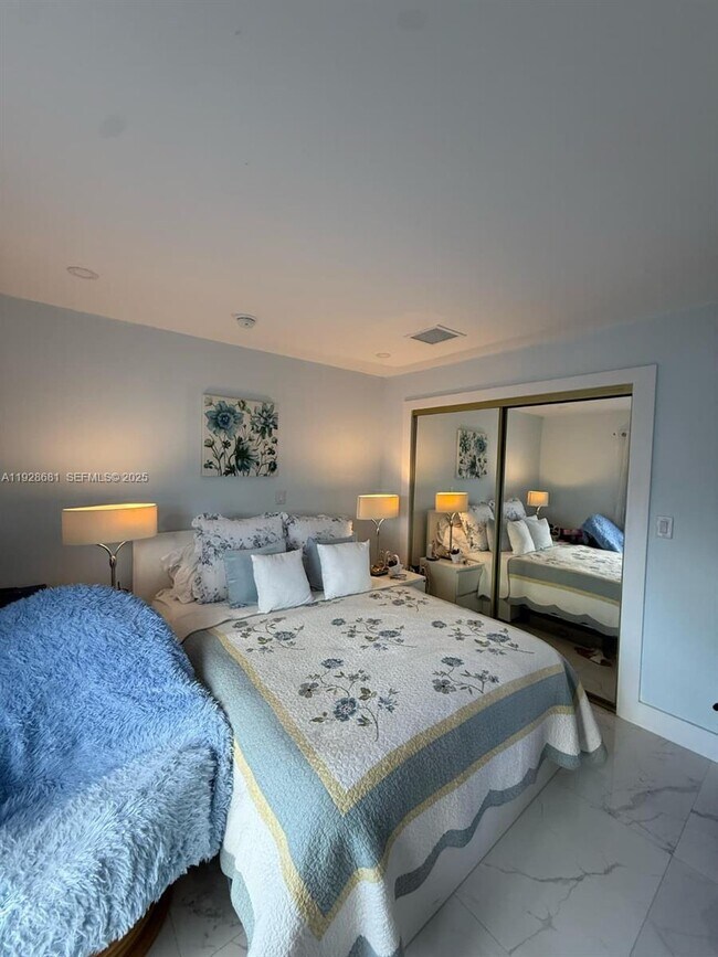 Building Photo - 2410 SW 143rd Ct