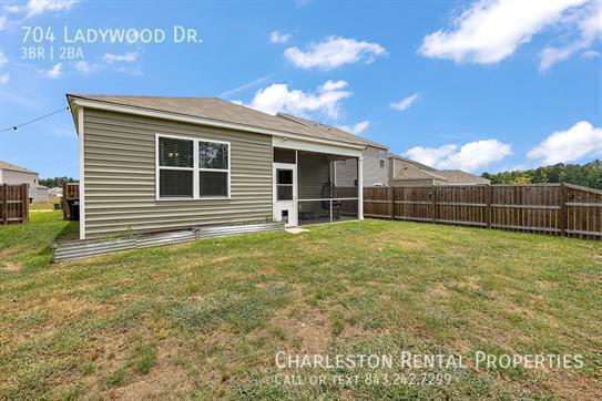 Building Photo - 704 Ladywood Dr