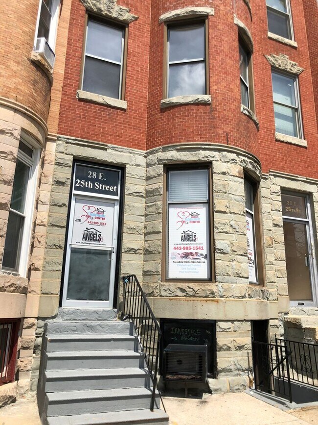Building Photo - 28 E 25th St