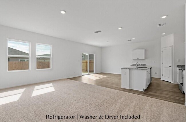 Building Photo - 619 Gemsbok Rd