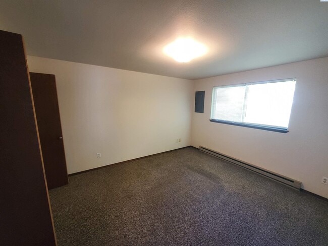 Building Photo - 3400 W Wernett Rd