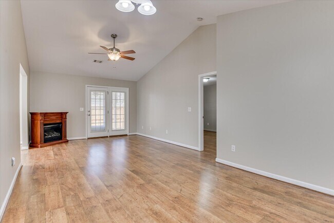 Building Photo - 136 Haley Dr