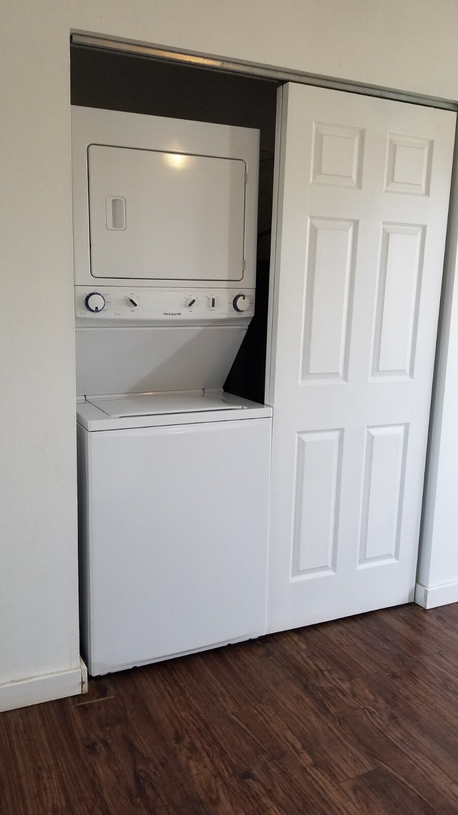 Washer-Dryer - 1227 Hilltop Dr