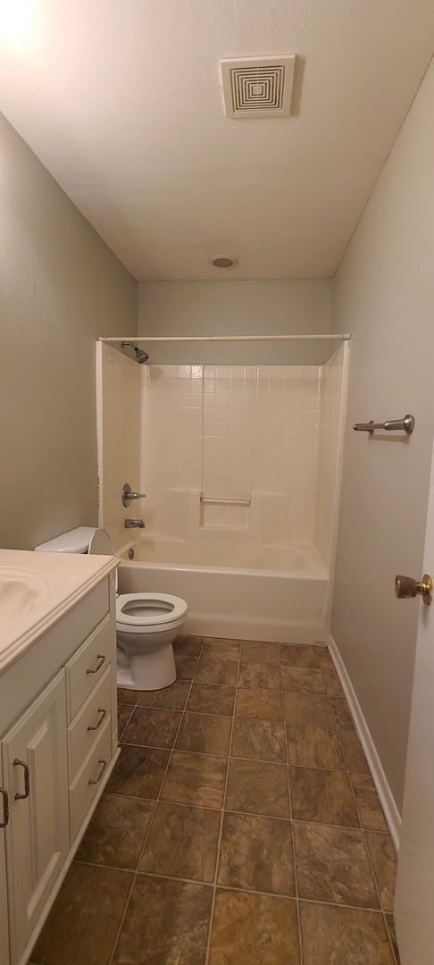 Building Photo - Cute 3 Bedroom Home!