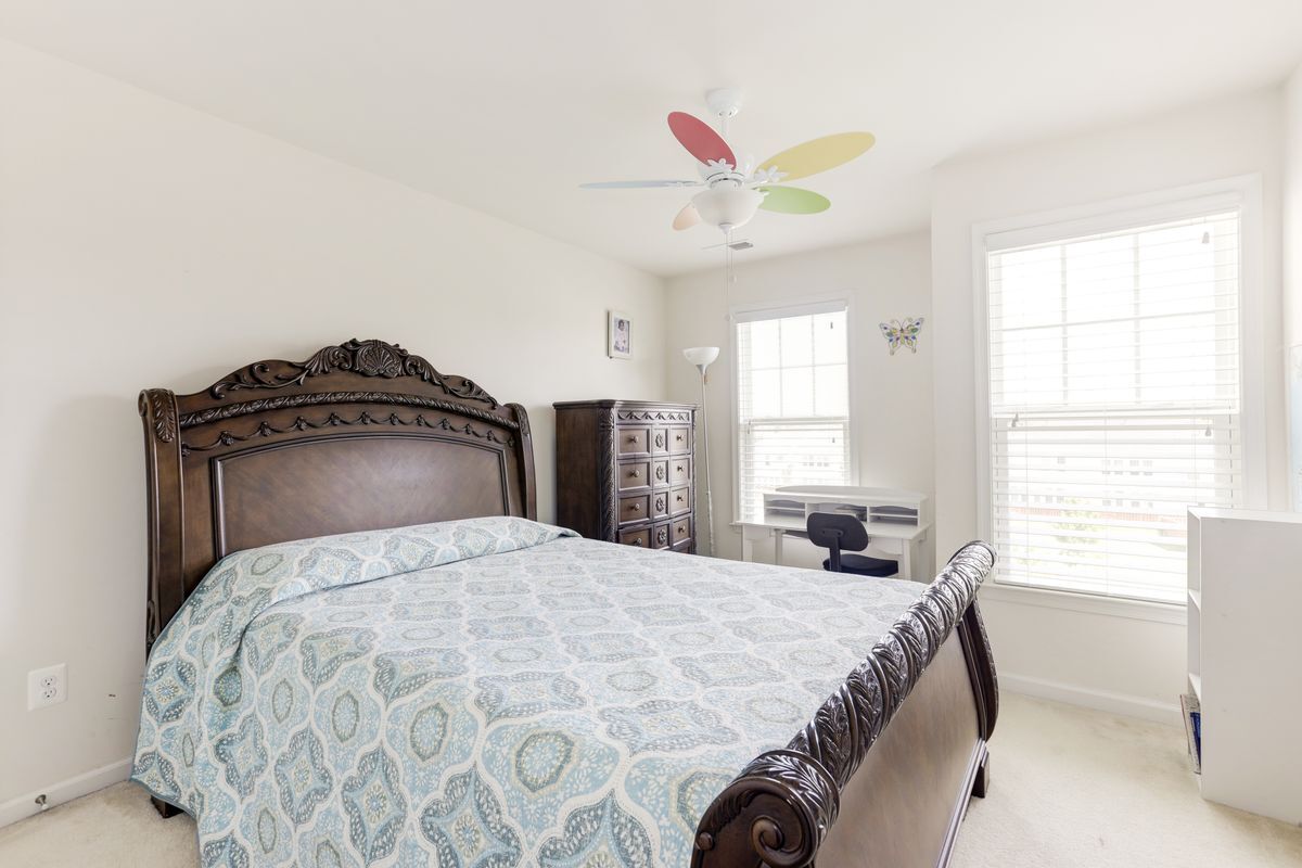 Building Photo - 24690 Capecastle Terrace