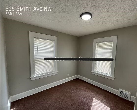 Building Photo - 825 Smith Ave NW