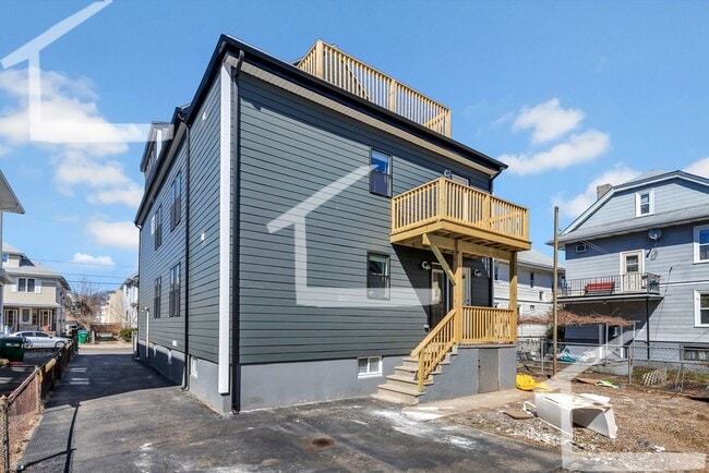 Building Photo - 43 Wright Ave