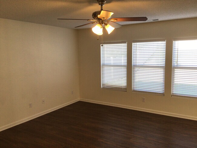 Building Photo - 209 Ranlo Avenue