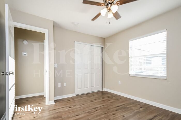 Building Photo - 7610 S Sherrill St