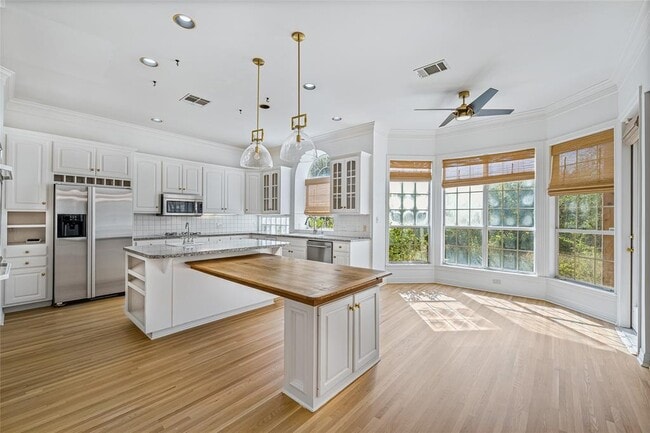 Building Photo - 5305 Cuesta Verde