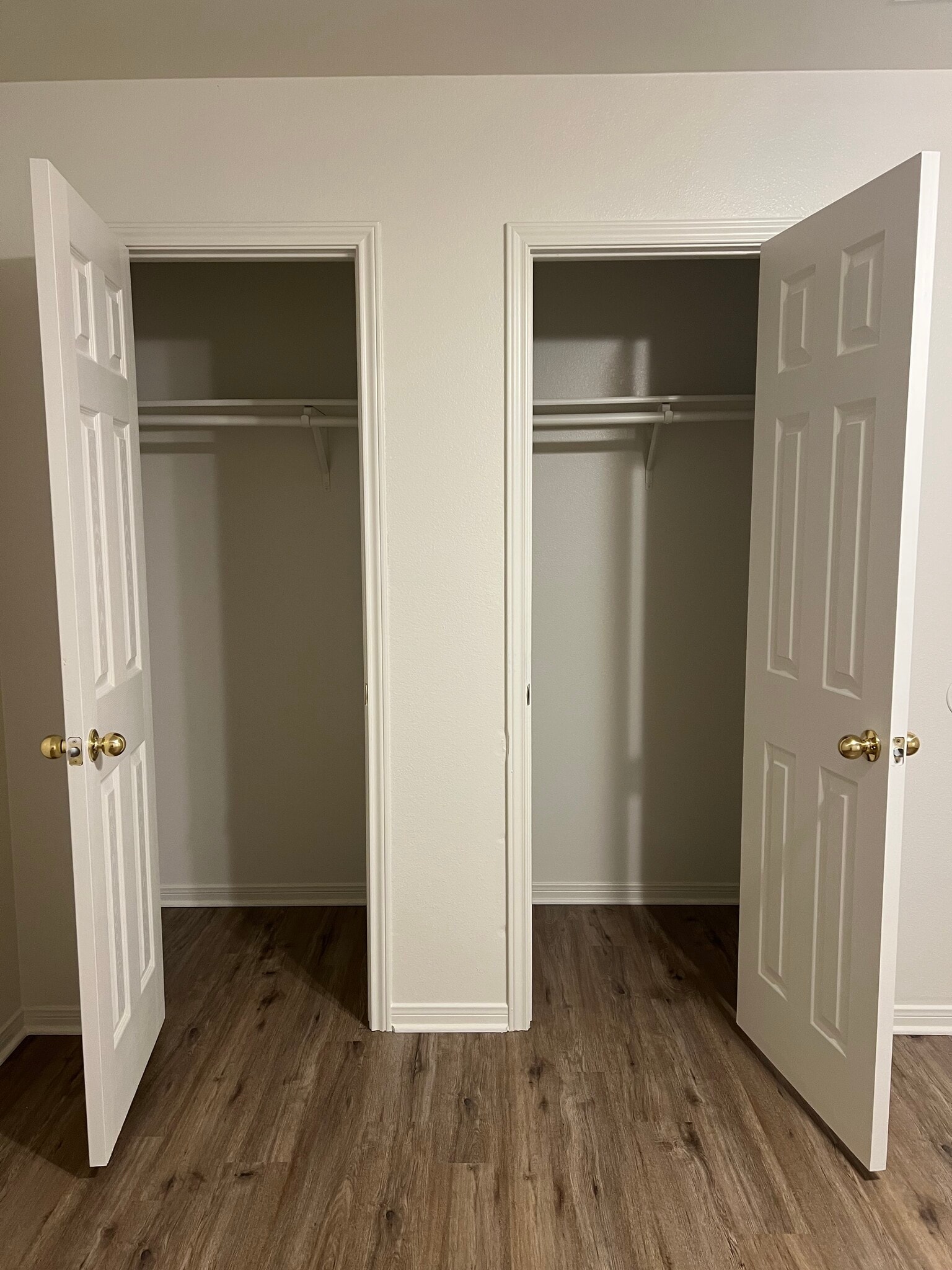 Building Photo - 409 Topeka Ct