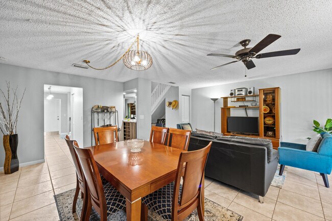 Building Photo - 12196 Sag Harbor Ct