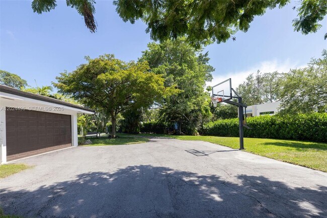 Building Photo - 6875 N Cartee Rd