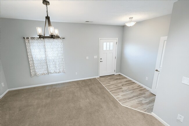 Building Photo - 240 Irongate Dr