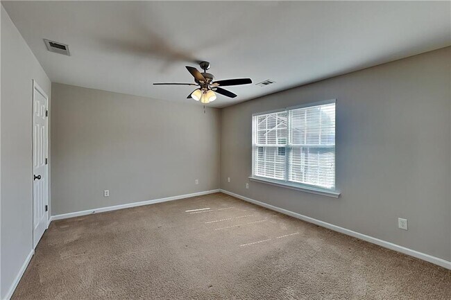 Building Photo - 324 Hiawassee Dr