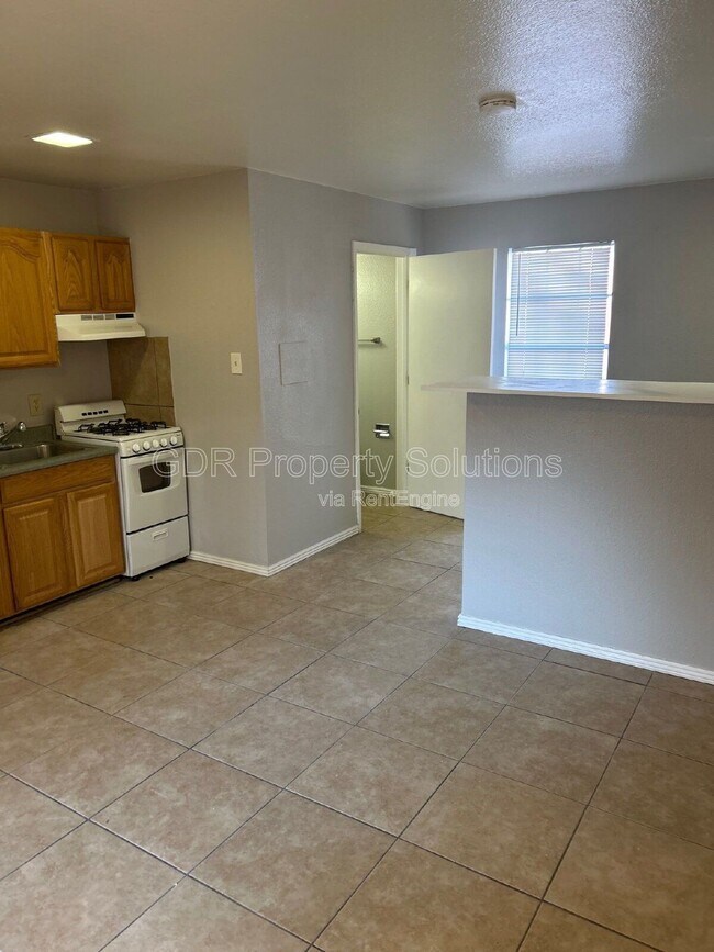 Building Photo - 401 14th St NW