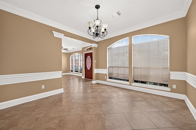 Building Photo - 4011 Alexis Cir